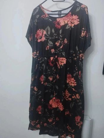 Robe fleurie neuve