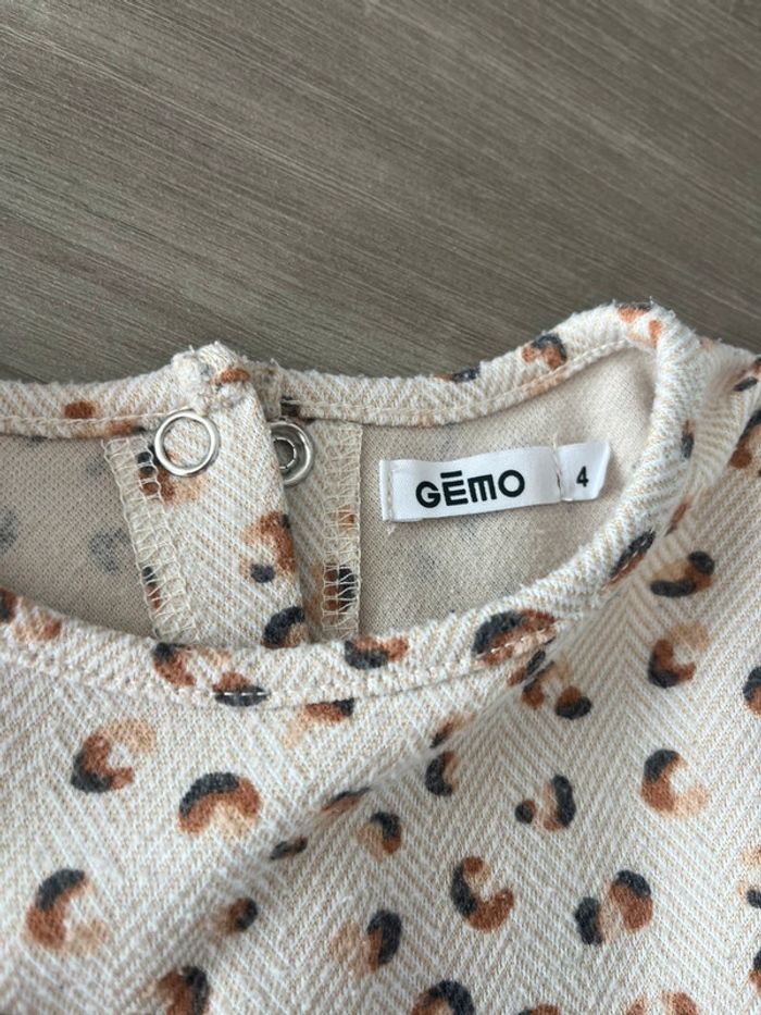 Robe gémo fille 4 ans + paire de collant 24/26 - photo numéro 2