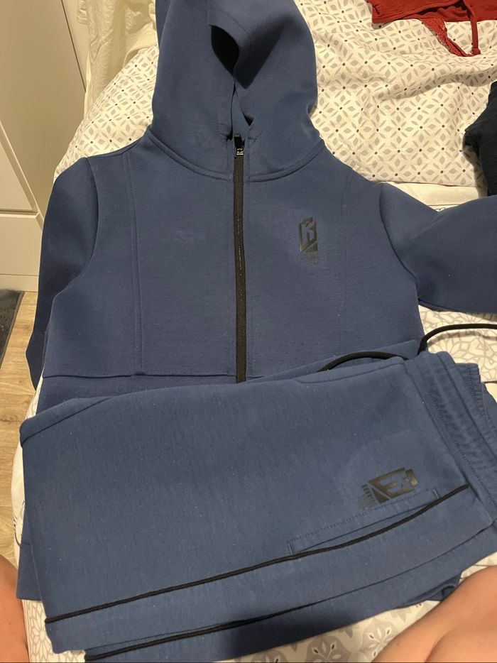 Ensemble veste et jogging