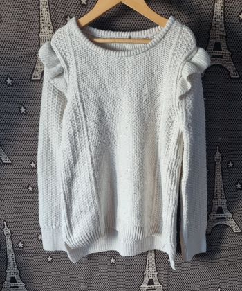 Pull en tricot avec volants  aux épaules 10ans