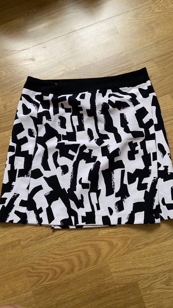 Jupe noire et blanche