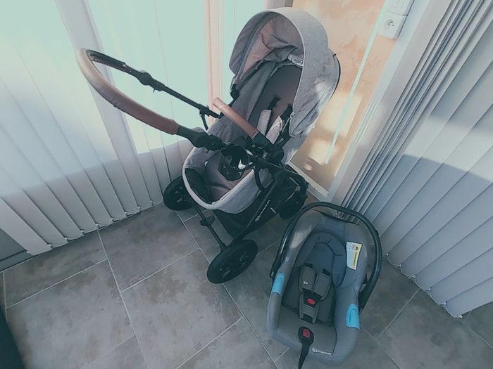 Poussette Kinderkraft 3 en 1 et siège auto cosy gris à prendre sur Soissons 02