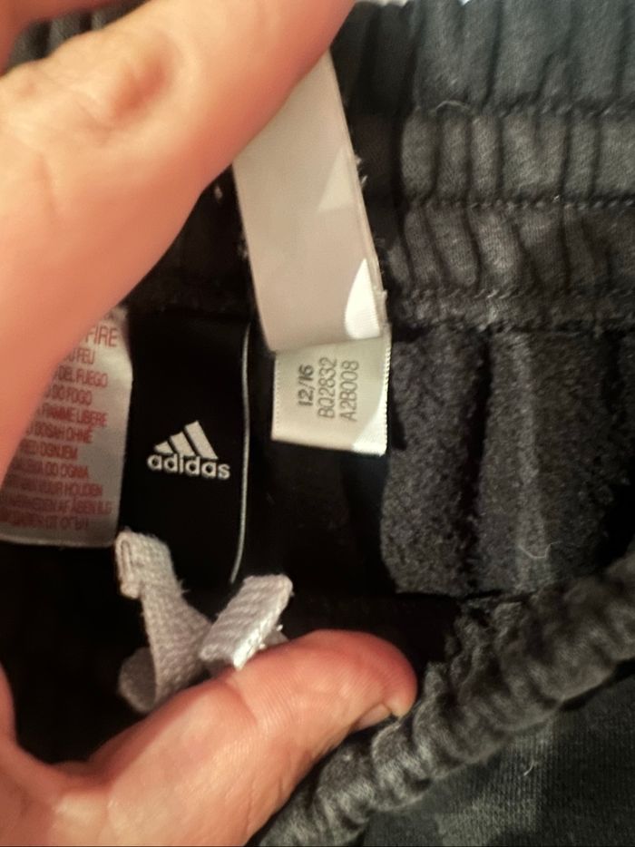 jogging adidas taille 9/10 ans - photo numéro 5