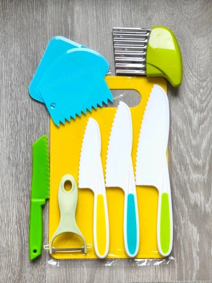 Ensemble de cuisine 8 pièces pour enfant neuf