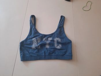 Brassière top court