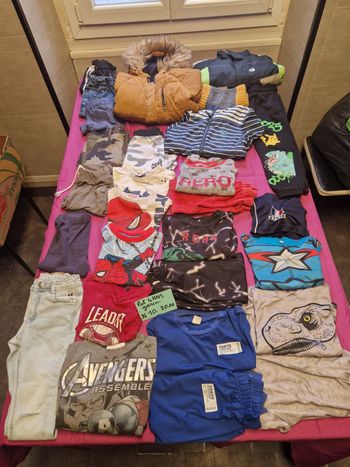 Lot vêtements 4ans garçon N 10