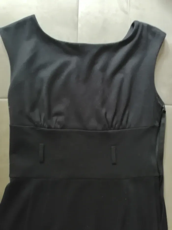 Robe noire taille haute - photo numéro 2