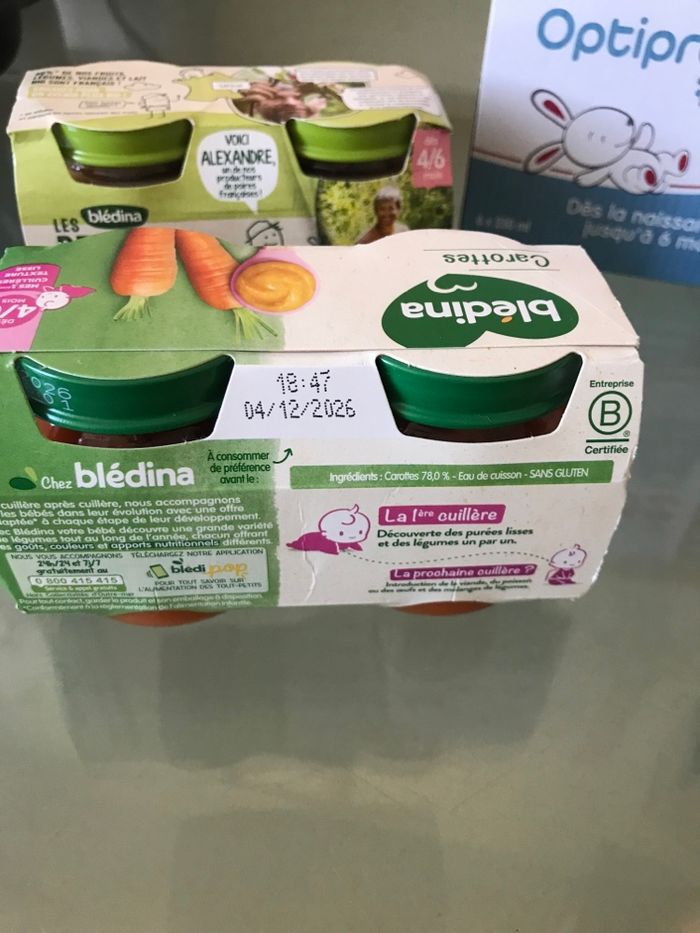 Lot petit pot bébé et lait guigoz 1 er âge - photo numéro 3