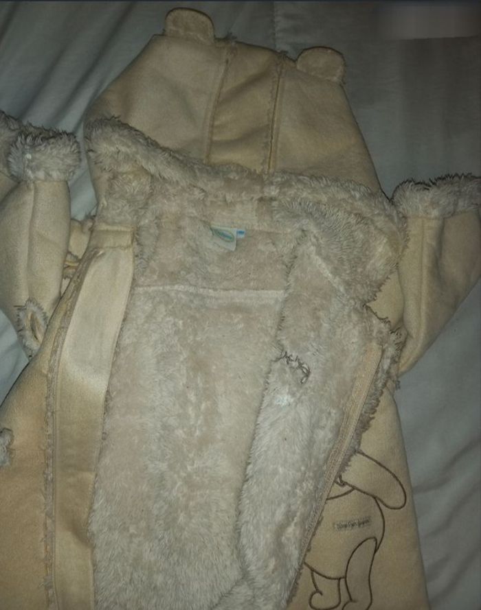 Combinaison  6 / 9 mois - photo numéro 2