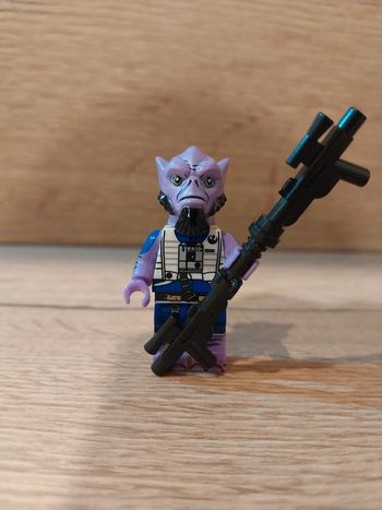 Figurine type lego Custom Zeb Orrelios Mandalorian star wars