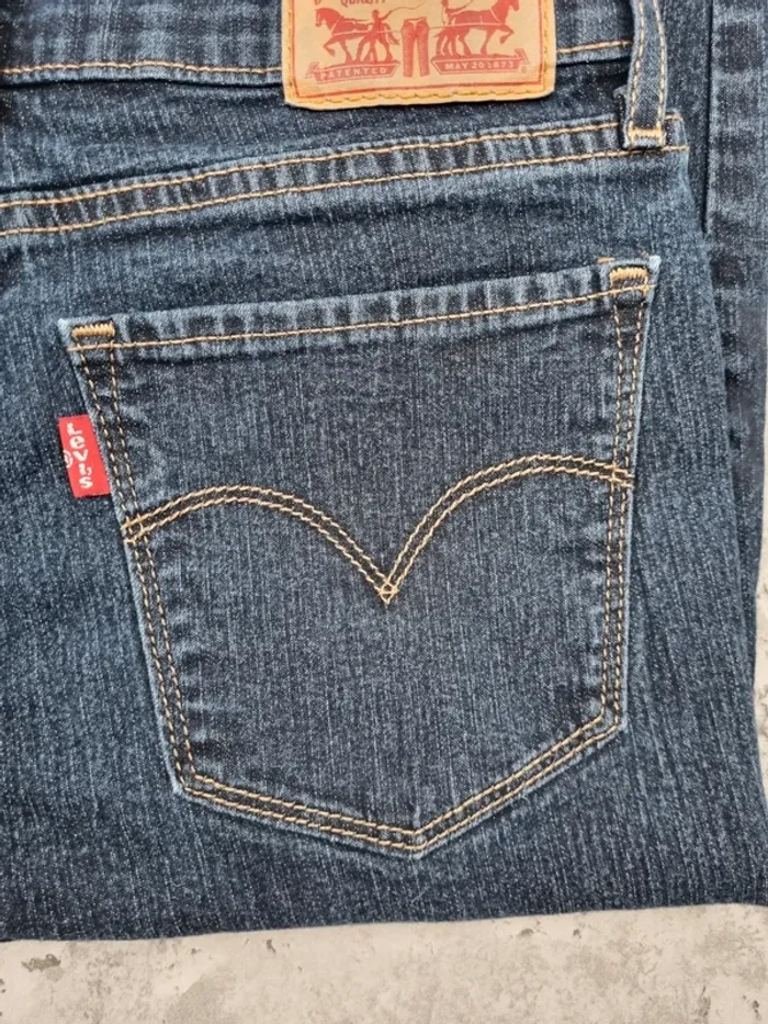 Jean Levi’s bleu – Taille 34 FR Femme (mesures en photos) - photo numéro 4