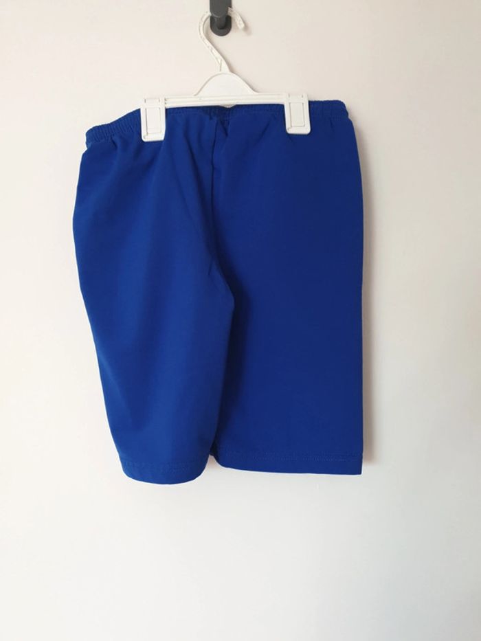 Tee-shirt et sous short Taille S pour le foot - photo numéro 7