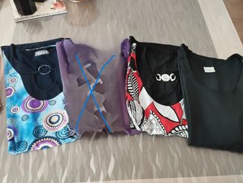 lot de 3 tuniques taille 44 tbe