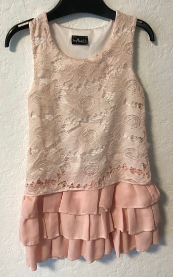 Robe dentelles et volants  5 ans