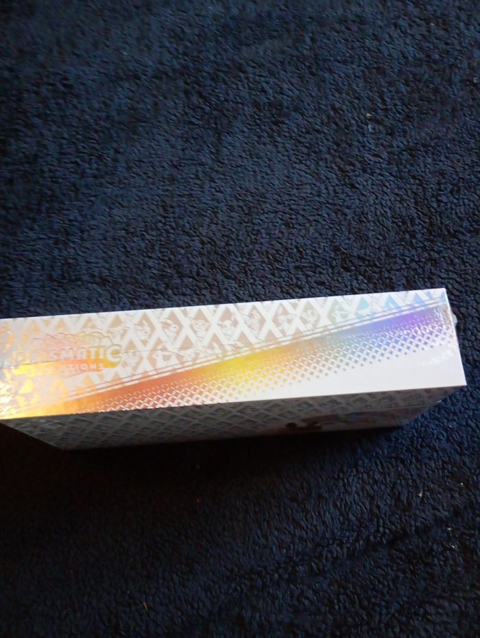 Pokémon UPC Évolutions Prismatiques Évoli – FR scellée - photo numéro 3
