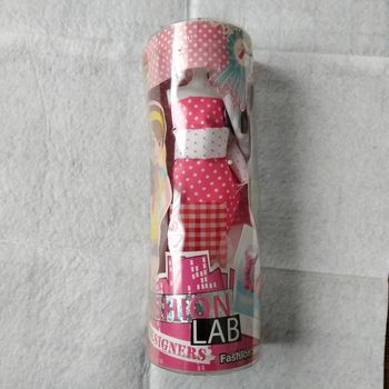 Kit  pour créer des vêtements poupée  fashion studio