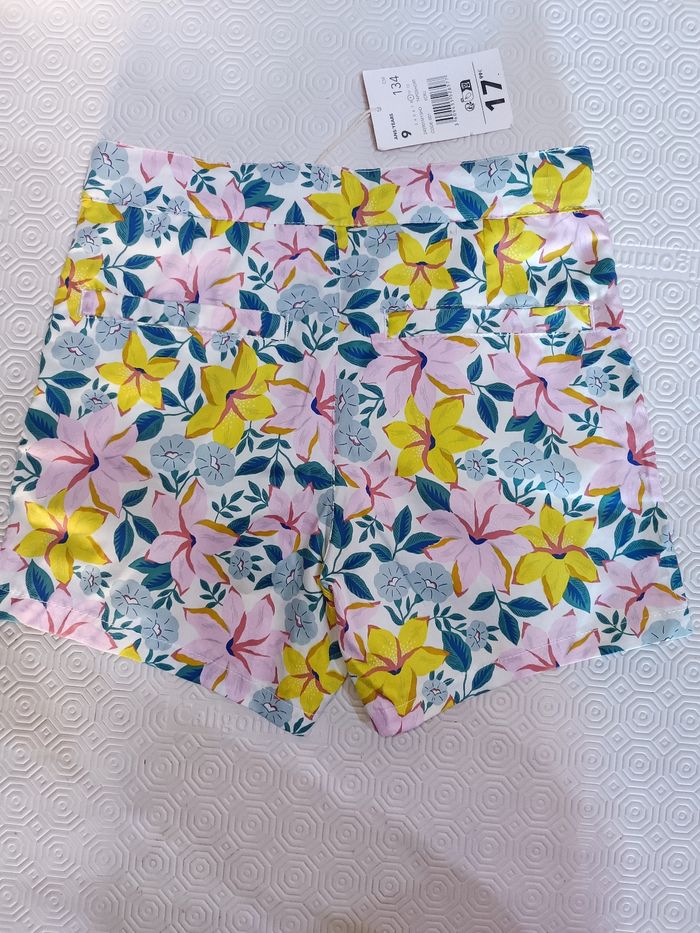 Short DPAM 9 ans neuf - photo numéro 4