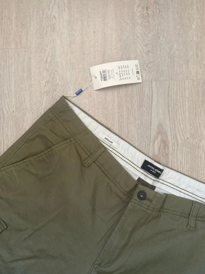 Short bermuda, cargo, Jack & Jones taille 52 w42 neuf - photo numéro 4