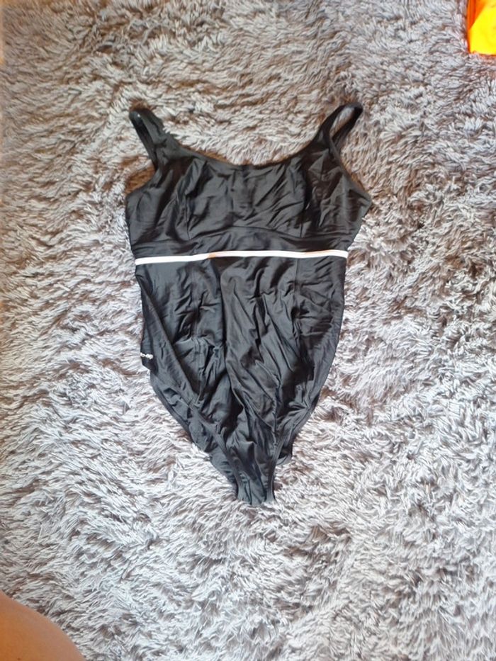 Maillot de bain de grossesse