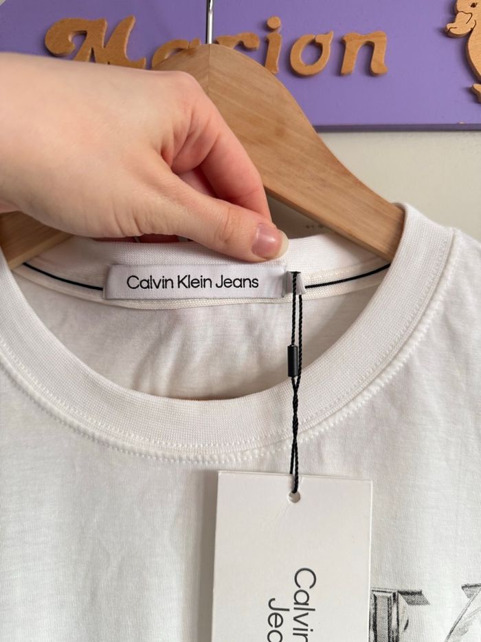 Tee shirt Calvin Klein blanc à manches courtes, taille Xs - photo numéro 3