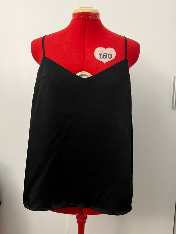 Débardeur fluide satiné noir Kiabi