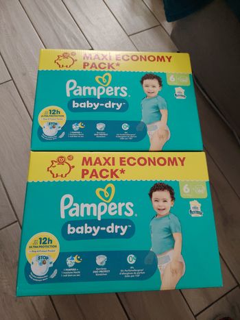 Couches Pampers baby dry taille 6