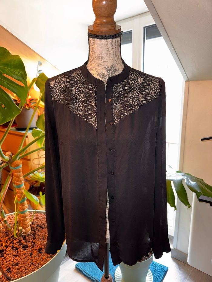 Deux chemises dentelle - photo numéro 3