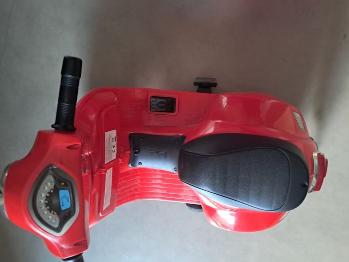 Vespa electrique enfant - photo numéro 7
