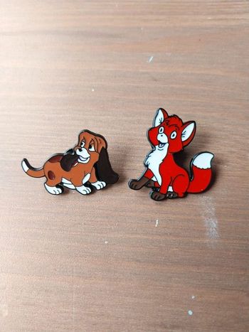2 pins rox et rouky