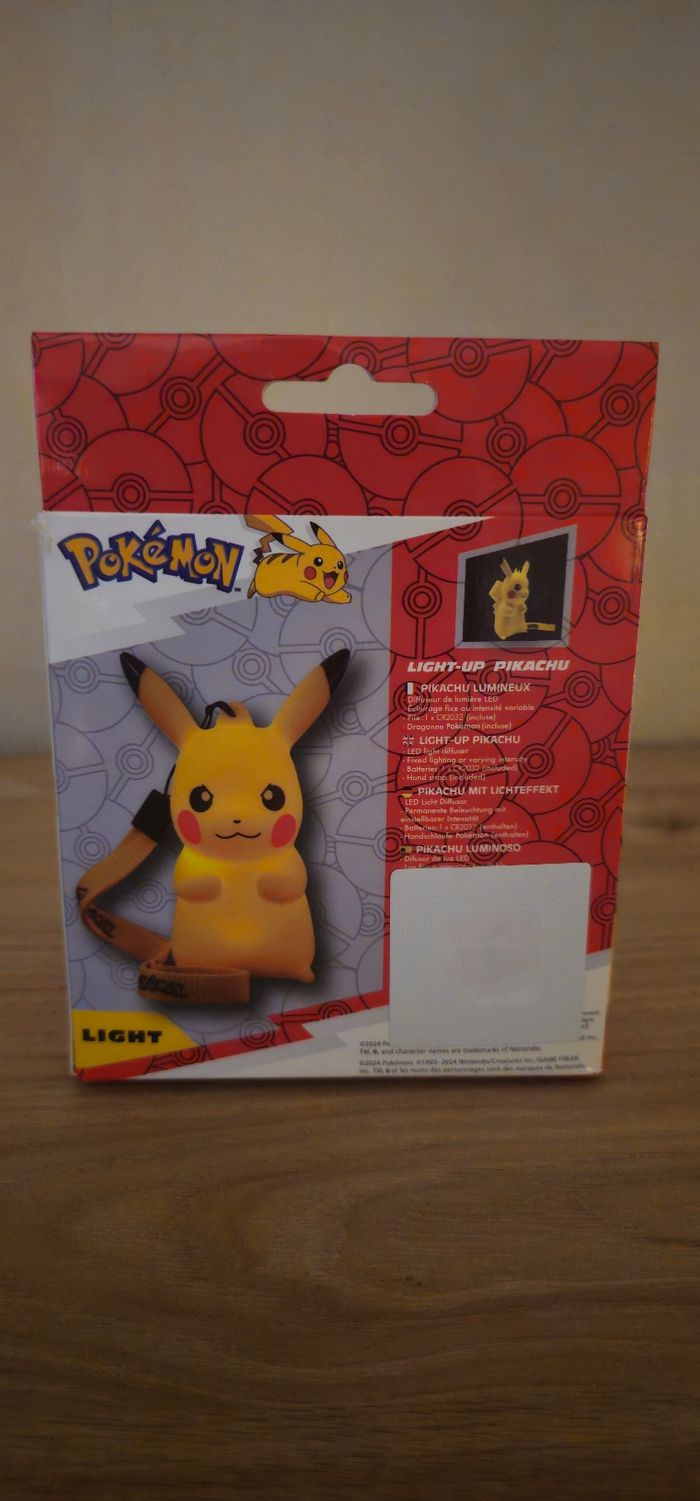🔥 Lampe veilleuse pikachu - pokémon - photo numéro 2