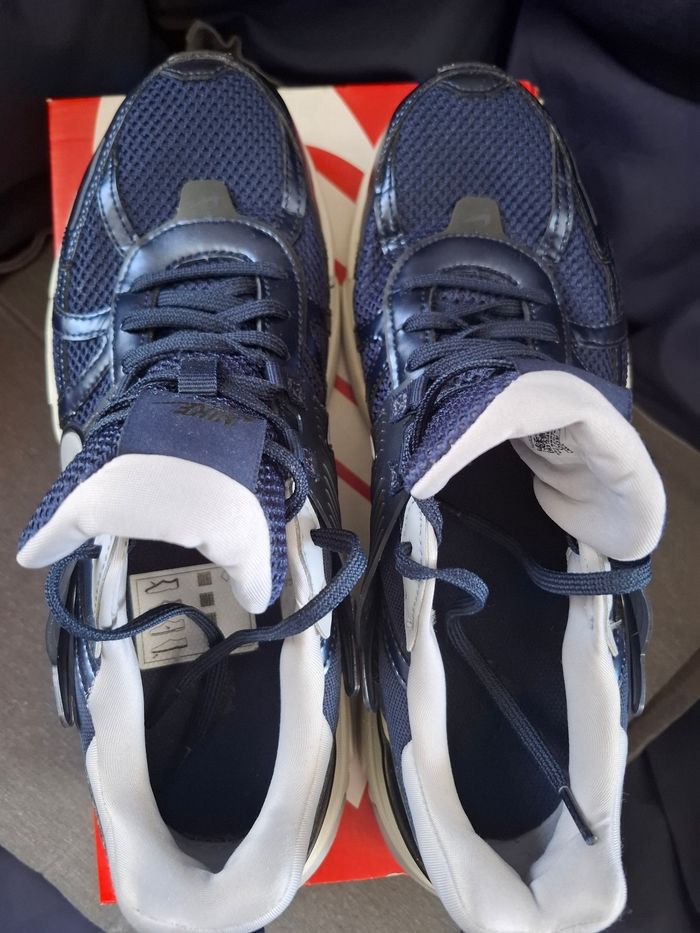 Nike homme nouveau taille 43 bleu de Bic - photo numéro 2