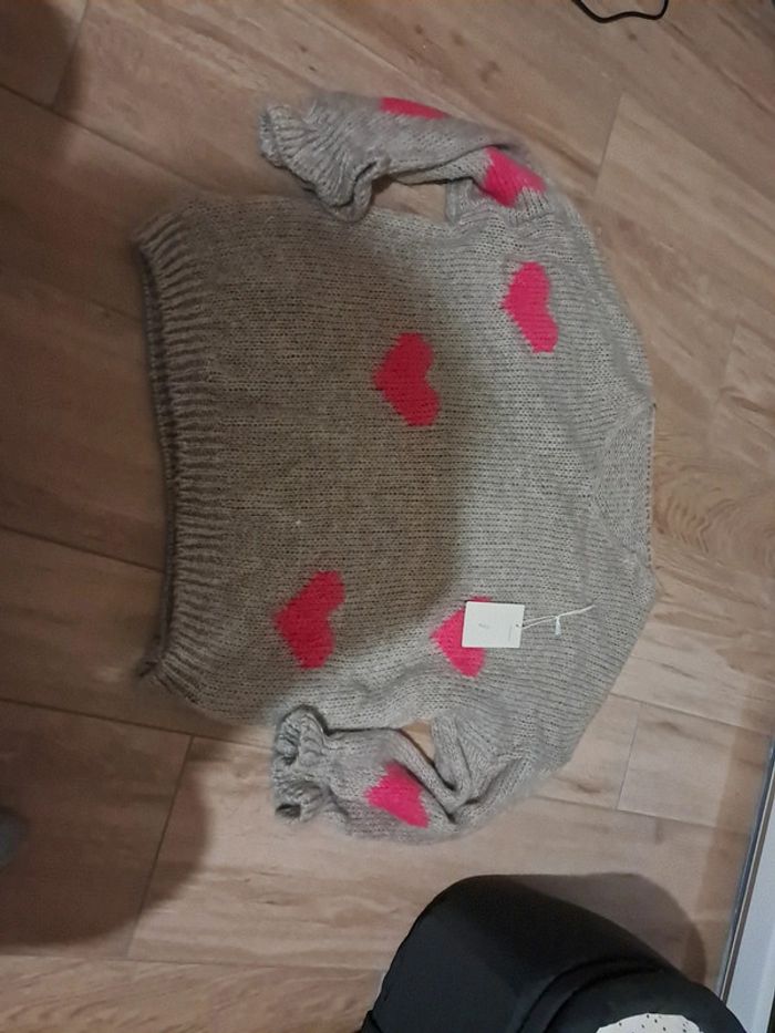 Pull avec cœur neuf - photo numéro 6