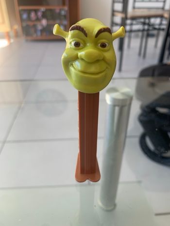 Pez Shrek 