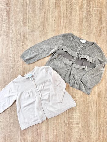 2 gilets bébé fille