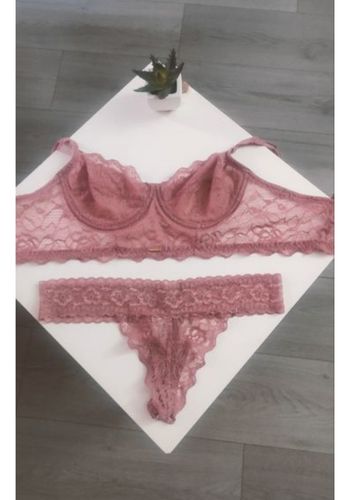 Ensemble lingerie tanga femme en 40 Neuf