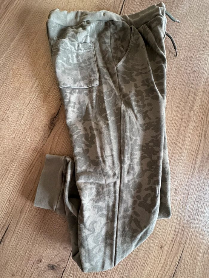 Pantalon style jogging ikks taille 10 ans excellent état - photo numéro 14