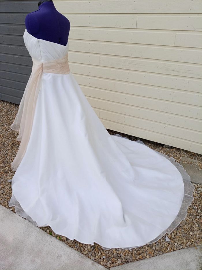 robe de mariée taille 44/46 - photo numéro 7