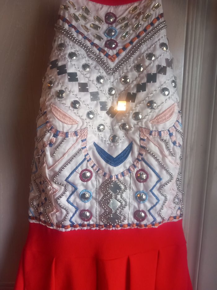 Robe courte de soirée sans manches - photo numéro 3