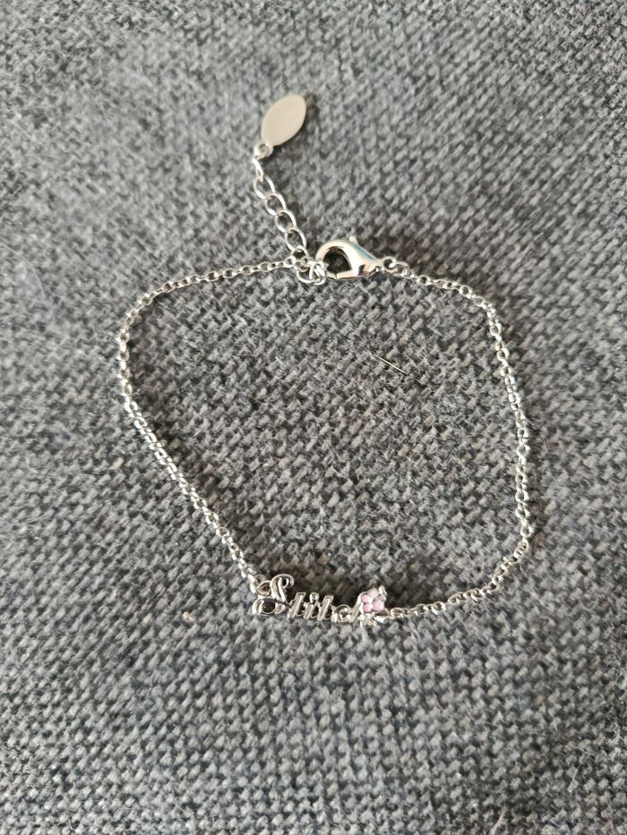 A saisir, joli bracelet, " stitch " ! - photo numéro 2