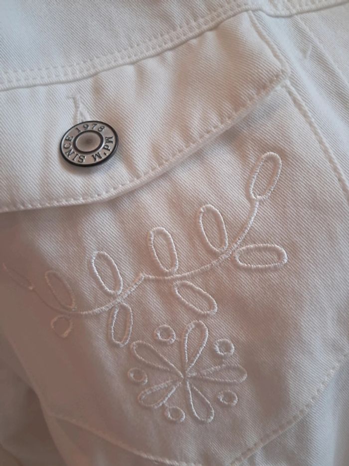 Md'M veste en jean blanc broderies T 44 neuve - photo numéro 4