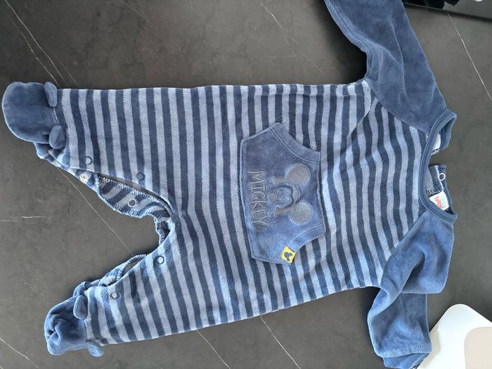 Lot 7  pijamas 3 mois - photo numéro 6