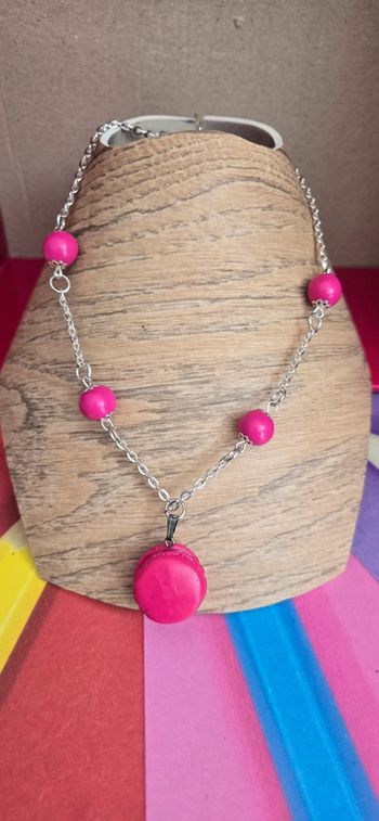 Collier sautoir macarons fushia Fimo