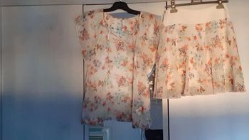 Ensemble jupe et blouse taille 40