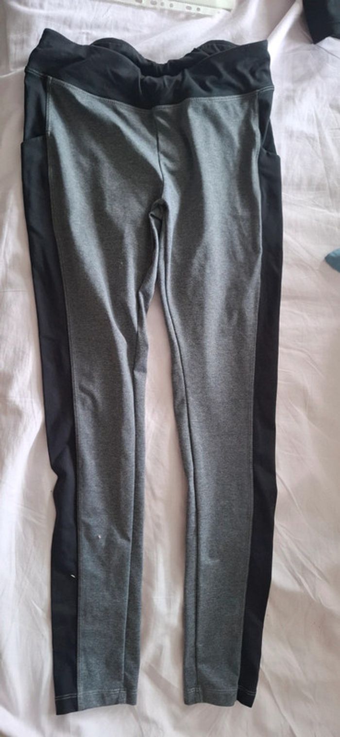 Leggings sport taille S gris et noir avec pochettes laterales - photo numéro 2