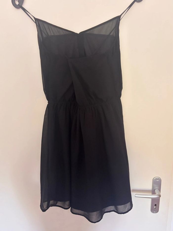 Petite robe noire en voile - photo numéro 3