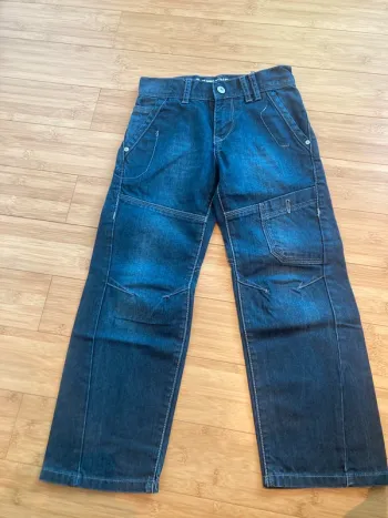 8 ans - Pantalon en jeans super état