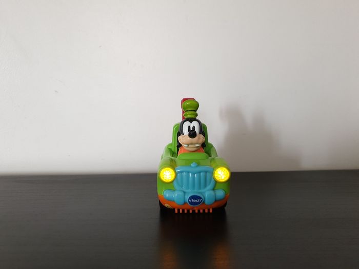 Tut tut bolide Disney "La dépanneuse magique de Dingo" VTech - photo numéro 2