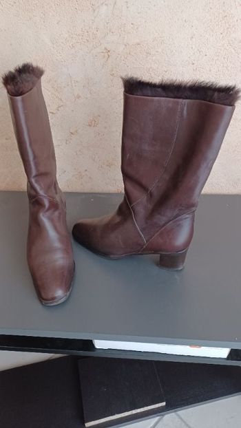 P 35 36 bottes cuir marron fourrées Vibram