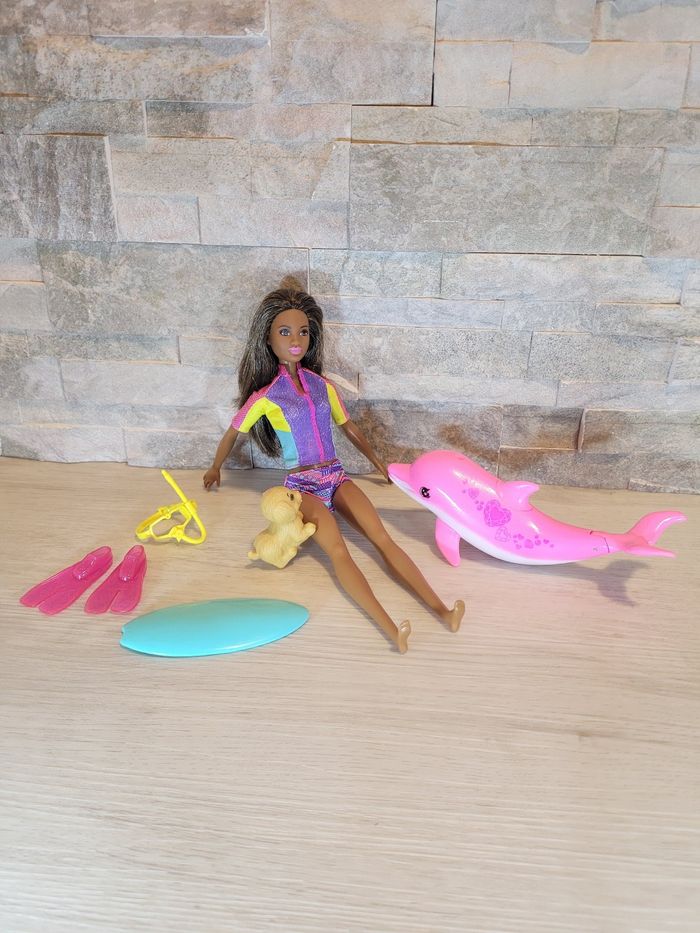 BARBIE & Dauphin Magique - photo numéro 3