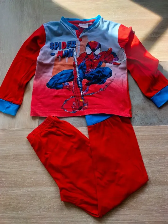 Pyjama spiderman 6 ans
